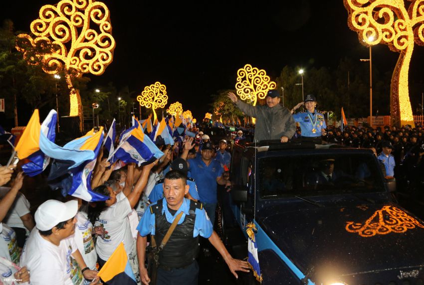 Daniel preside desfile conmemorativo del 35 Aniversario de Fundación de la Policía Nacional