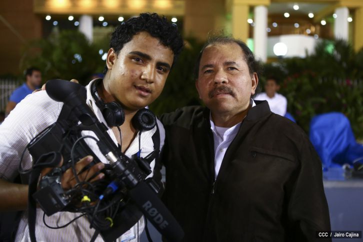 Daniel y Rosario reciben Antorcha de la Libertad y la Unidad Centroamericana