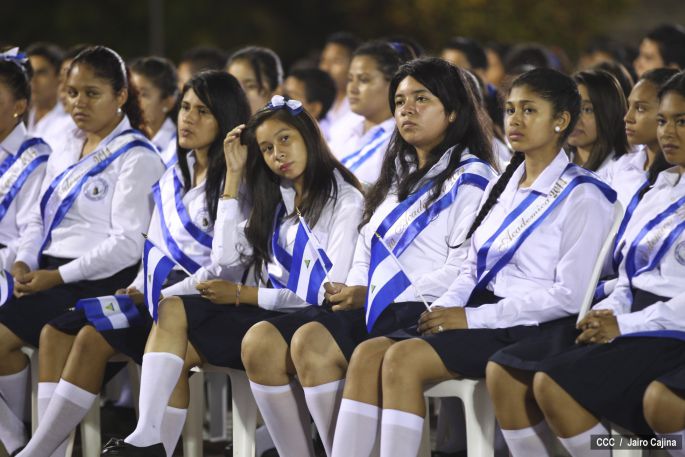 Daniel y Rosario reciben Antorcha de la Libertad y la Unidad Centroamericana