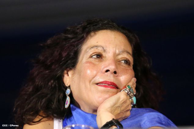 Daniel y Rosario presiden Desfile Patrio Nicaragua Mía 2014