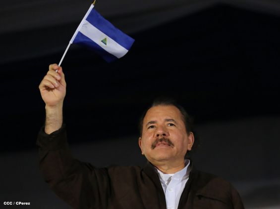 Daniel y Rosario presiden Desfile Patrio Nicaragua Mía 2014