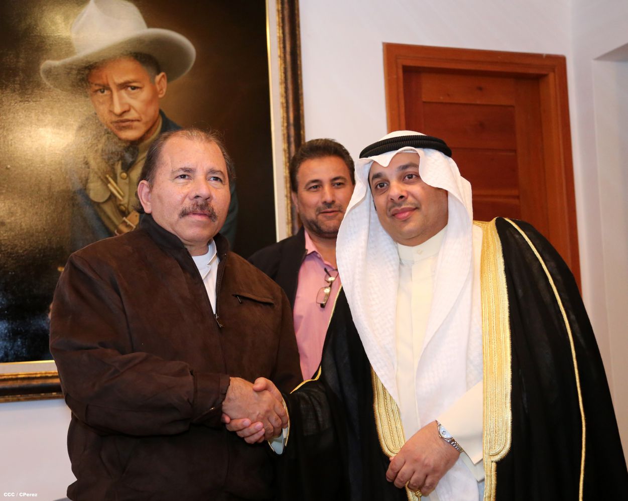 Presidente Daniel sostiene encuentro con parlamentarios de Kuwait