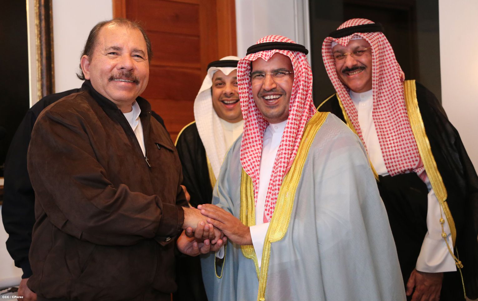Presidente Daniel sostiene encuentro con parlamentarios de Kuwait