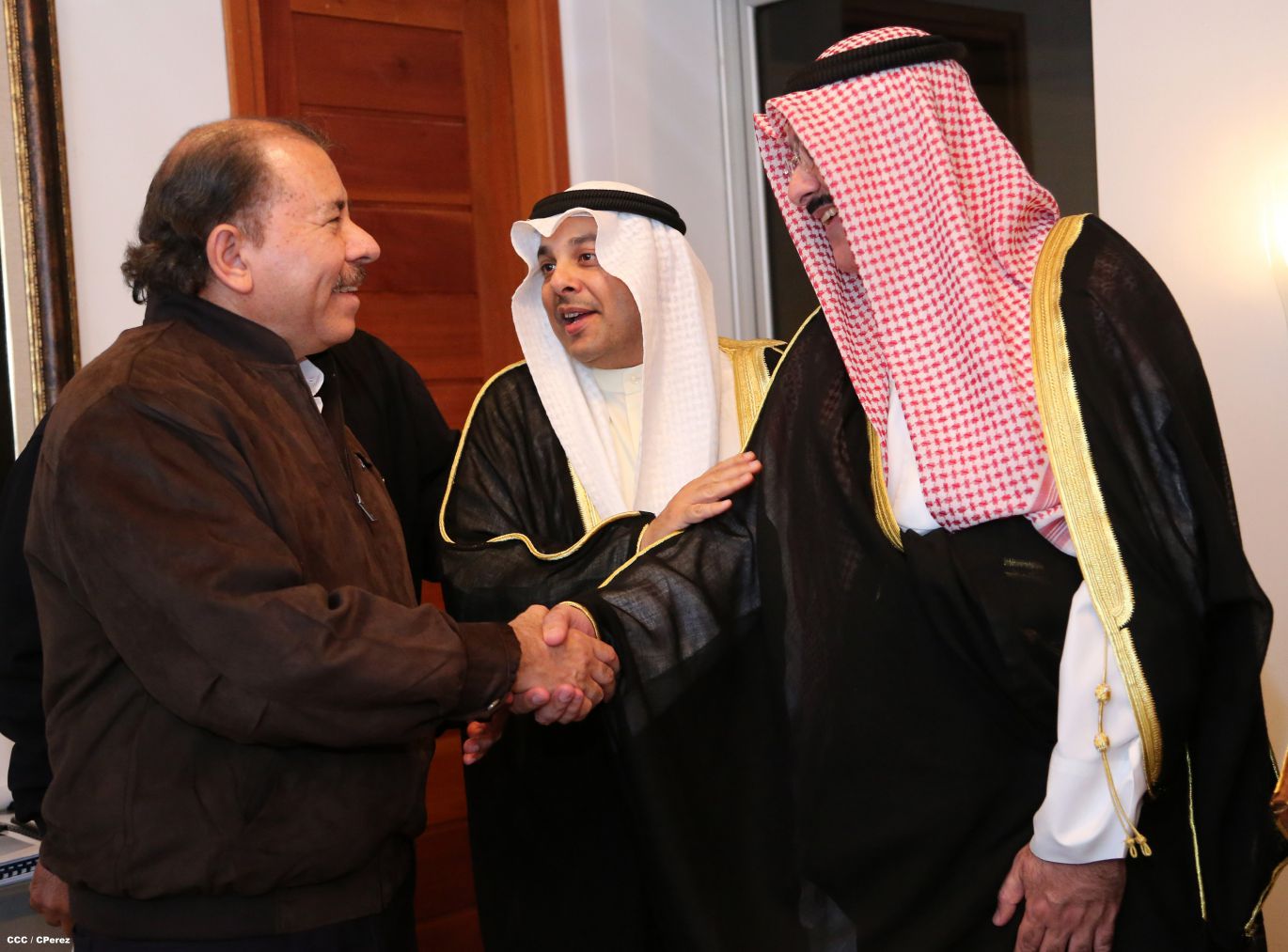 Presidente Daniel sostiene encuentro con parlamentarios de Kuwait