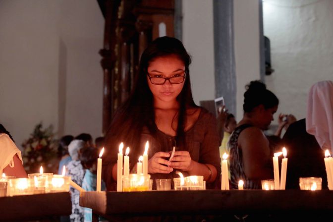 Leoneses festejan a Virgen de La Merced