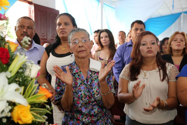 Cardenal Brenes festeja a Virgen La Merced en Mateare