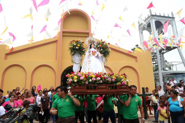 Cardenal Brenes festeja a Virgen La Merced en Mateare