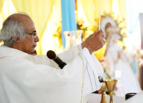 Cardenal Brenes festeja a Virgen La Merced en Mateare