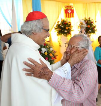 Cardenal Brenes festeja a Virgen La Merced en Mateare