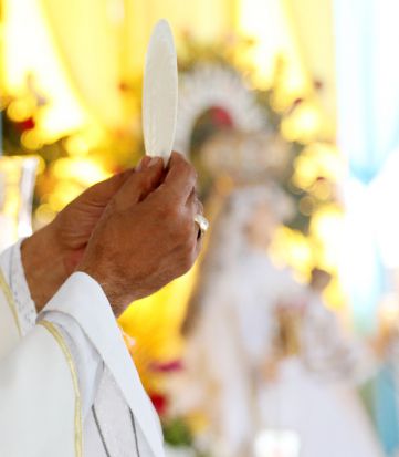Cardenal Brenes festeja a Virgen La Merced en Mateare
