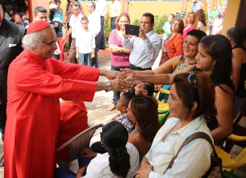 Cardenal Brenes festeja a Virgen La Merced en Mateare