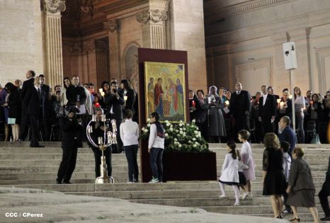 Papa Francisco Preside Vigilia de Oración en Preparación del Sínodo por la Familia