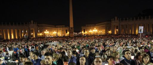 Papa Francisco Preside Vigilia de Oración en Preparación del Sínodo por la Familia