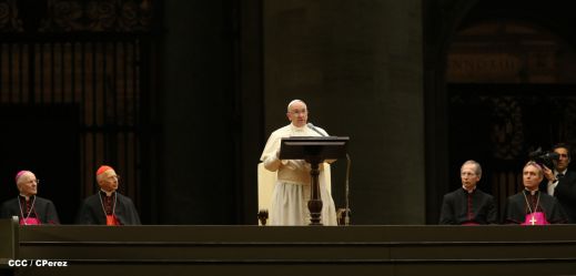 Papa Francisco Preside Vigilia de Oración en Preparación del Sínodo por la Familia