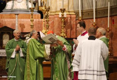 Cardenal Brenes toma posesión de Parroquia San Joaquín, en Roma
