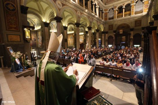 Cardenal Brenes toma posesión de Parroquia San Joaquín, en Roma