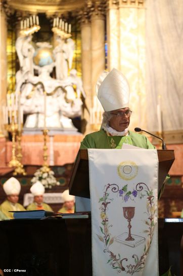 Cardenal Brenes toma posesión de Parroquia San Joaquín, en Roma