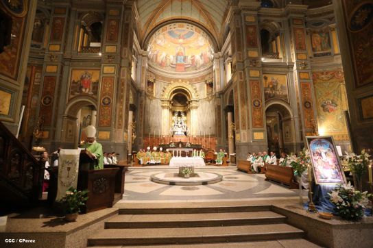 Cardenal Brenes toma posesión de Parroquia San Joaquín, en Roma