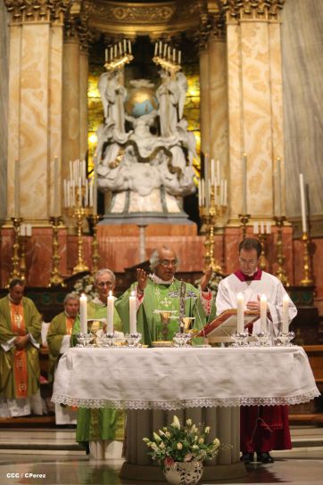 Cardenal Brenes toma posesión de Parroquia San Joaquín, en Roma