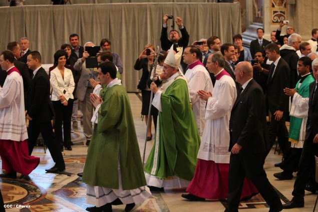 Cardenal Brenes toma posesión de Parroquia San Joaquín, en Roma