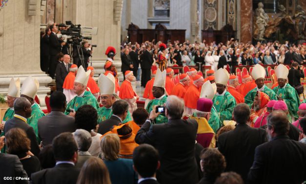 Cardenal Brenes toma posesión de Parroquia San Joaquín, en Roma