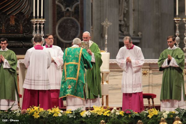 Cardenal Brenes toma posesión de Parroquia San Joaquín, en Roma