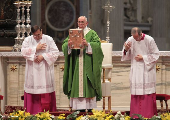 Cardenal Brenes toma posesión de Parroquia San Joaquín, en Roma