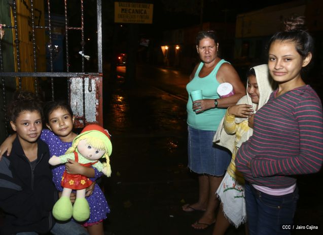 Evacúan zonas costeras de Carazo ante alerta de tsunami