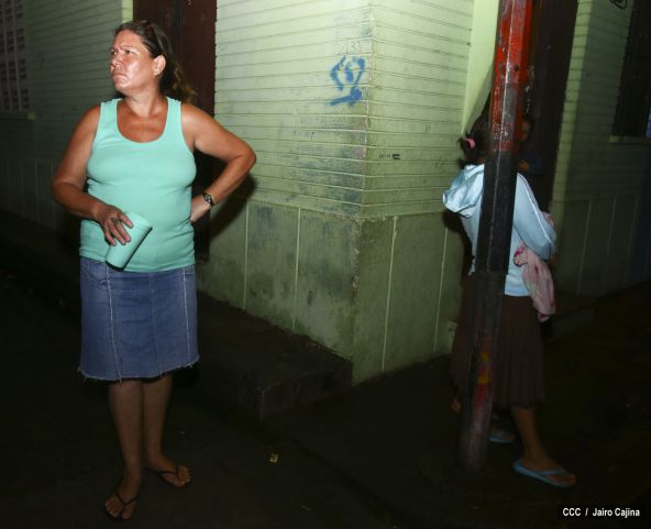 Evacúan zonas costeras de Carazo ante alerta de tsunami