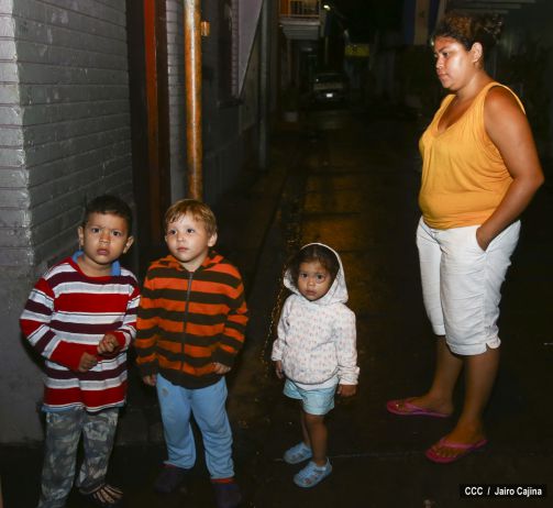 Evacúan zonas costeras de Carazo ante alerta de tsunami