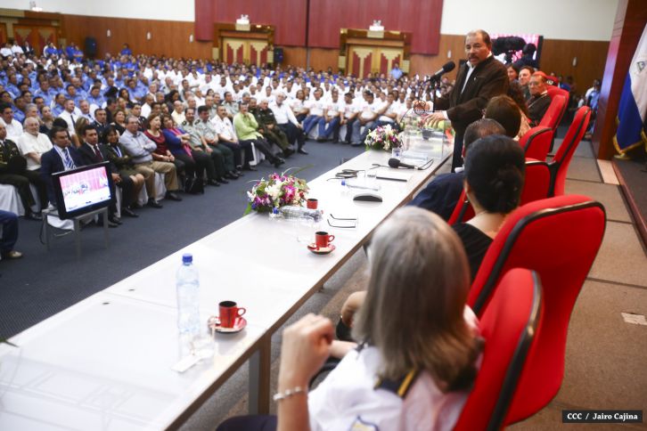 Presidente Daniel y Compañera Rosario encabezan acto 35 Aniversario MIGOB