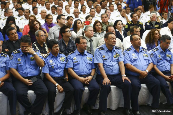 Presidente Daniel y Compañera Rosario encabezan acto 35 Aniversario MIGOB