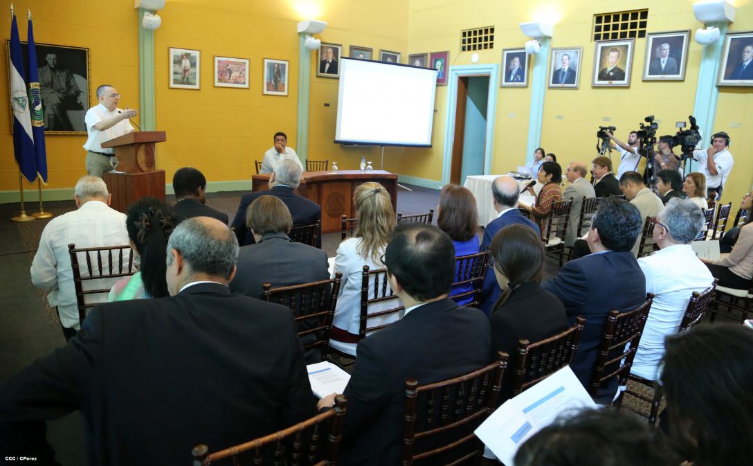 Gabinete de Emergencia presenta Plan contra el Ébola a cuerpo diplomático