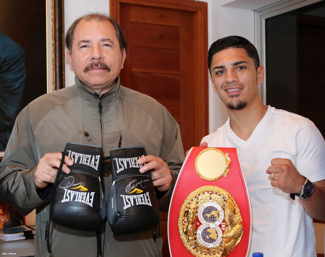 Presidente Daniel se reúne con el Campeón Mundial Randy Caballero