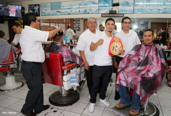 Recorrido del Campeón Randy Caballero por Managua y encuentro con Campeones