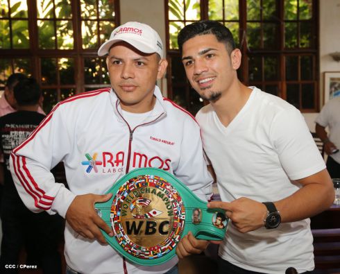 Recorrido del Campeón Randy Caballero por Managua y encuentro con Campeones