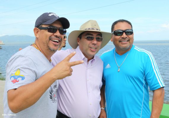 Recorrido del Campeón Randy Caballero por Managua y encuentro con Campeones