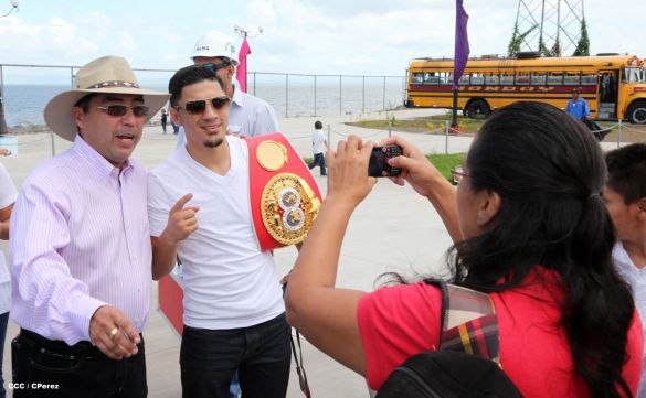 Recorrido del Campeón Randy Caballero por Managua y encuentro con Campeones