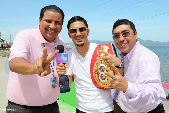 Recorrido del Campeón Randy Caballero por Managua y encuentro con Campeones