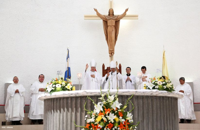 Cardenal Brenes celebra Bodas de Plata de sacerdotes