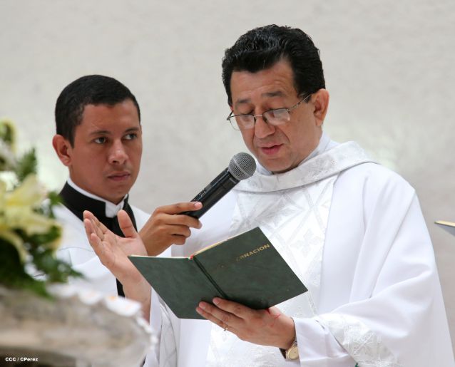 Cardenal Brenes celebra Bodas de Plata de sacerdotes
