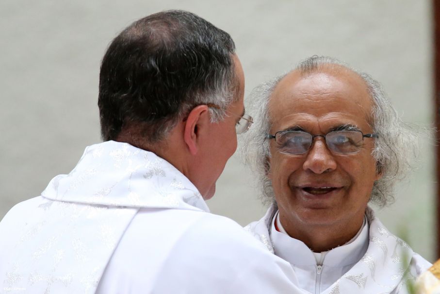 Cardenal Brenes celebra Bodas de Plata de sacerdotes