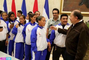 Daniel abandera delegación que participará en Juegos Centroamericanos y del Caribe