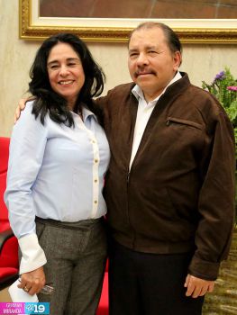 Daniel abandera delegación que participará en Juegos Centroamericanos y del Caribe