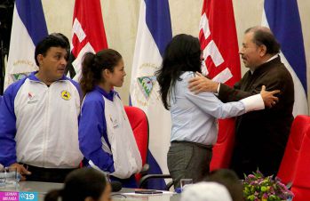 Daniel abandera delegación que participará en Juegos Centroamericanos y del Caribe