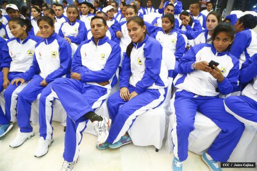 Daniel abandera delegación que participará en Juegos Centroamericanos y del Caribe