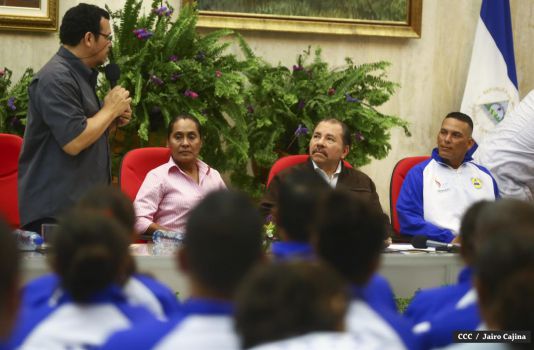 Daniel abandera delegación que participará en Juegos Centroamericanos y del Caribe