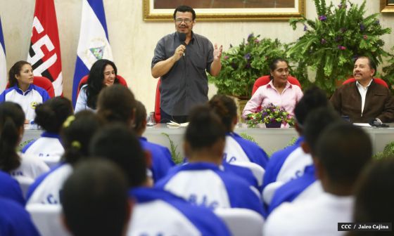 Daniel abandera delegación que participará en Juegos Centroamericanos y del Caribe