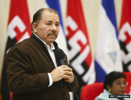 Daniel abandera delegación que participará en Juegos Centroamericanos y del Caribe