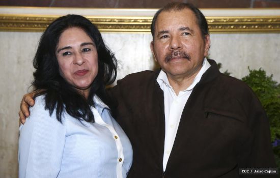 Daniel abandera delegación que participará en Juegos Centroamericanos y del Caribe